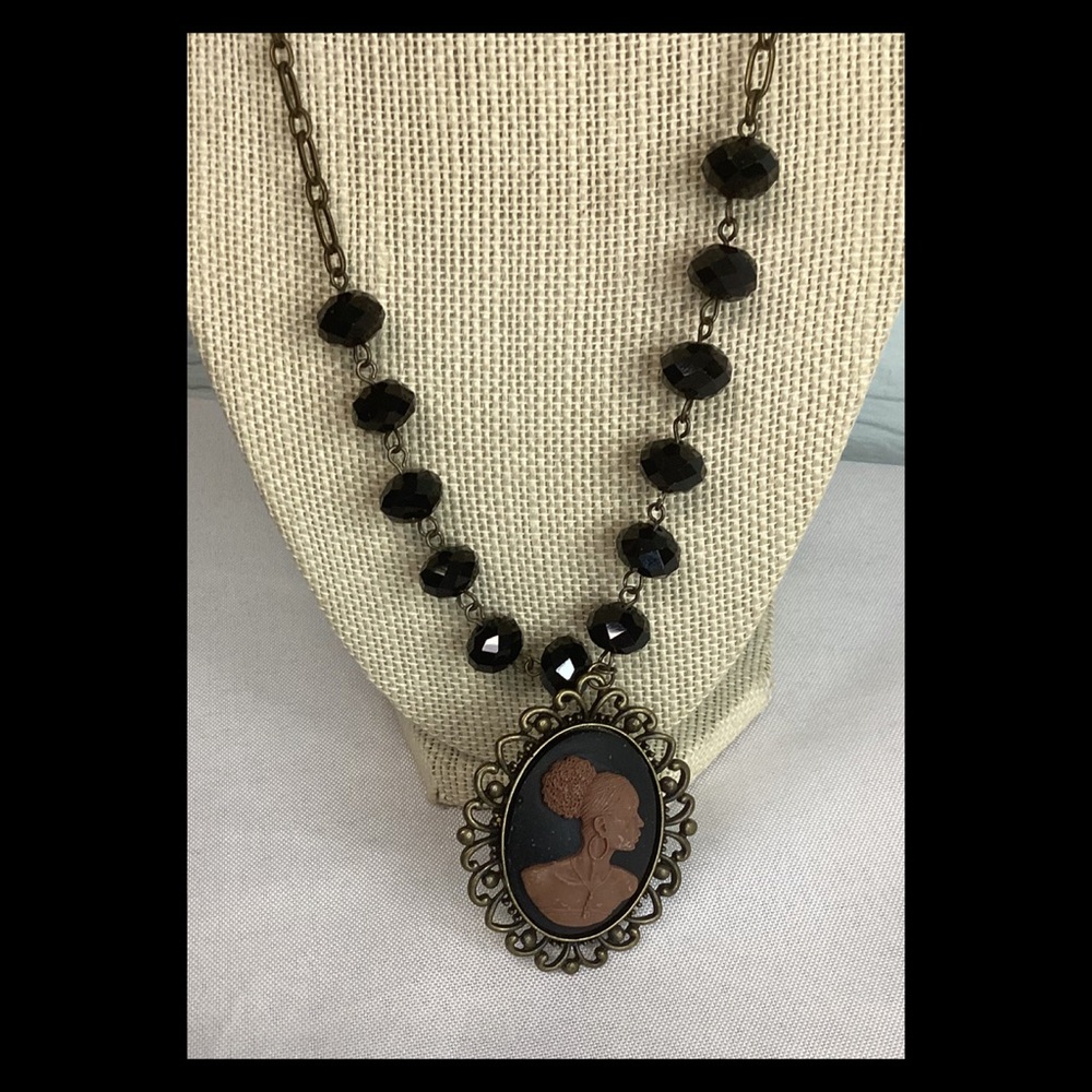 Elegant Black Cameo Necklace